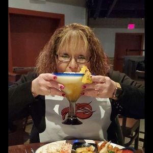 Meet your Posher, Dee